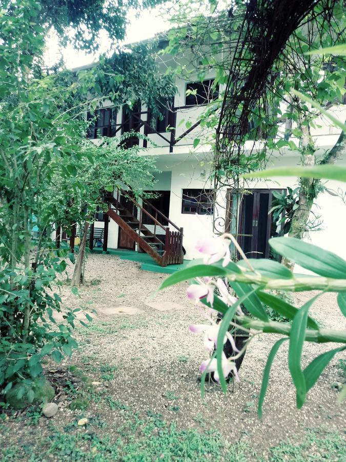 Lindas Suites A Uma Quadra Da Praia E Centro Убатуба Екстериор снимка