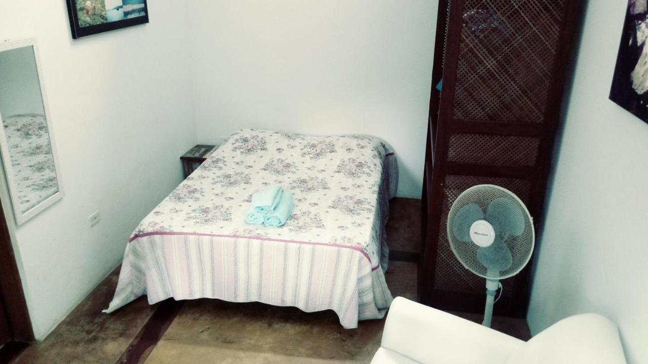 Lindas Suites A Uma Quadra Da Praia E Centro Убатуба Екстериор снимка
